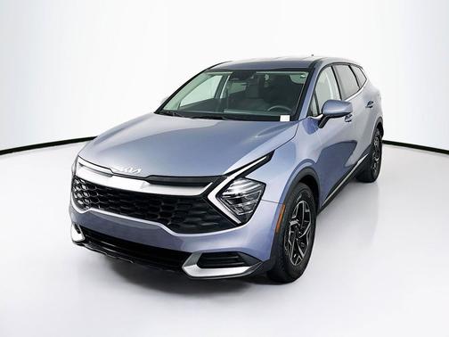 Everlasting Silver 2025 Kia Sportage LX