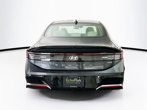 2025 Hyundai SONATA Hybrid SE