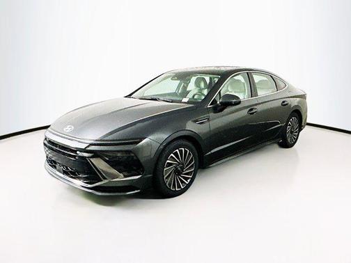 2025 Hyundai SONATA Hybrid SE
