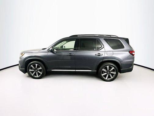 Sonic Gray Pearl 2023 Honda Pilot Touring 8-Passenger
