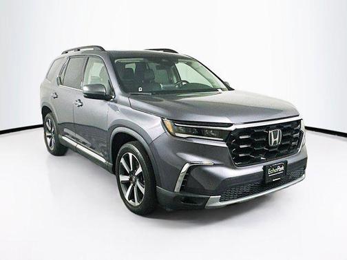 Sonic Gray Pearl 2023 Honda Pilot Touring 8-Passenger