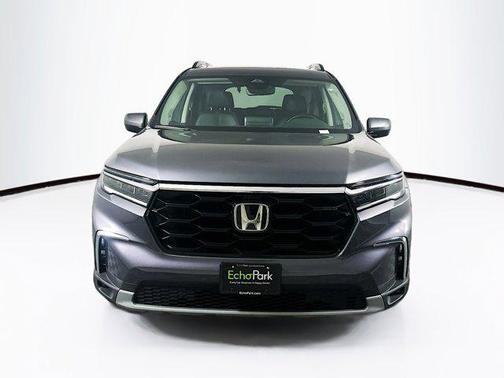 Sonic Gray Pearl 2023 Honda Pilot Touring 8-Passenger