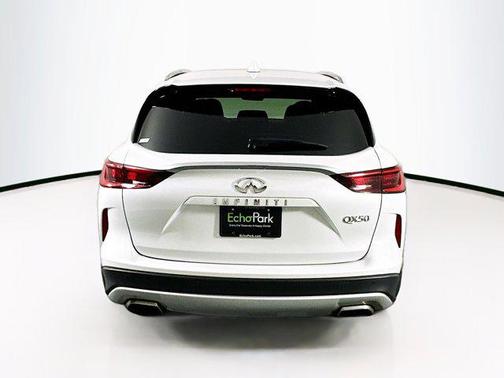 2023 INFINITI QX50 LUXE