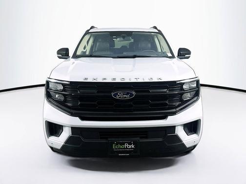 Space Silver Metallic 2025 Ford Expedition Max Active 4x4