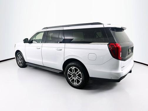Space Silver Metallic 2025 Ford Expedition Max Active 4x4