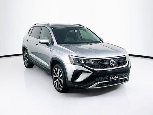 Pyrite Silver Metallic 2022 Volkswagen Taos 1.5T SE