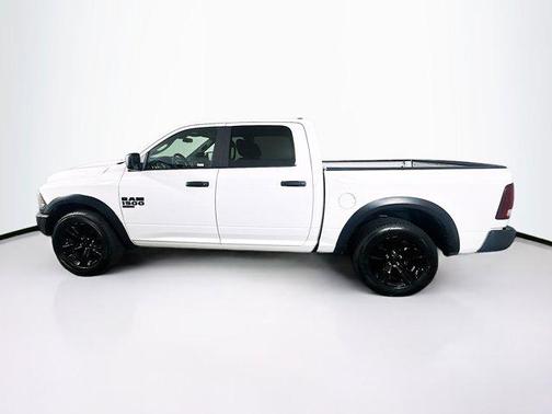 2024 RAM 1500 Classic Warlock Crew Cab 4x2 5'7' Box