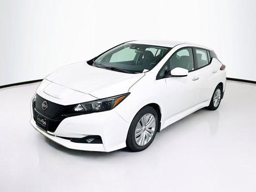 Glacier White 2024 Nissan Leaf S