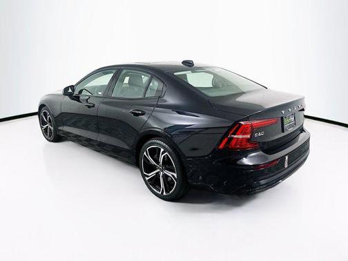 2024 Volvo S60 B5 Plus Dark Theme