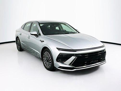 2025 Hyundai SONATA Hybrid SE