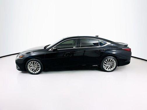 2019 Lexus ES 300h Ultra Luxury