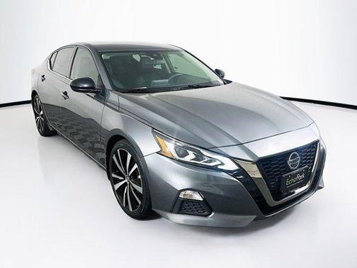 2022 Nissan Altima SR FWD