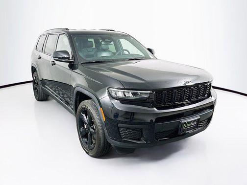 Diamond Black Crystal Pearlcoat 2023 Jeep Grand Cherokee L Altitude