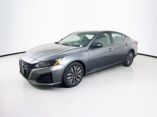 Gun Metallic 2025 Nissan Altima SV FWD