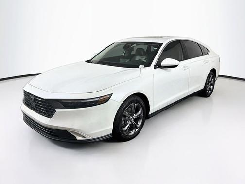 Platinum White Pearl 2023 Honda Accord EX