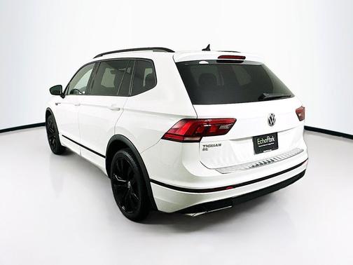 Pure White 2021 Volkswagen Tiguan 2.0T SE R-Line Black