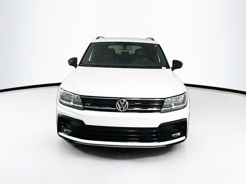 Pure White 2021 Volkswagen Tiguan 2.0T SE R-Line Black