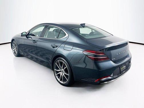2023 Genesis G70 2.0T RWD