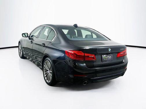 2019 BMW 530 530i