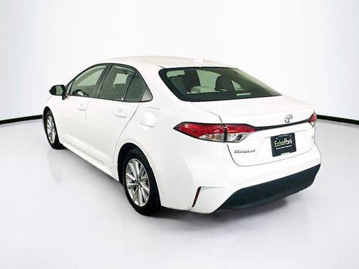 Ice Cap 2025 Toyota Corolla LE