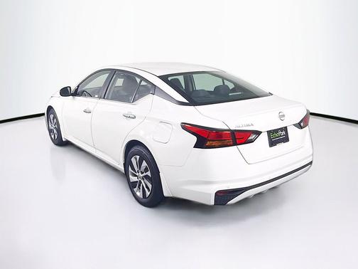 Glacier White 2023 Nissan Altima S FWD