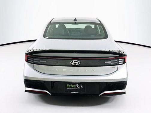 2025 Hyundai SONATA Hybrid SE