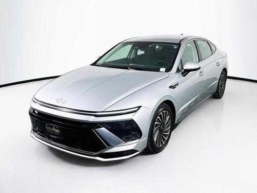 2025 Hyundai SONATA Hybrid SE