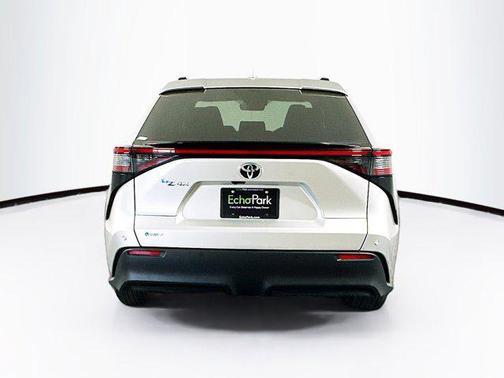 2024 Toyota bZ4X XLE