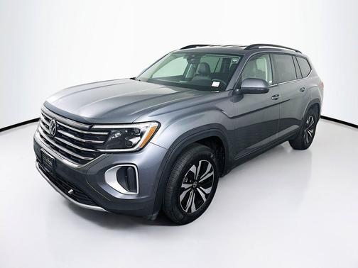 Platinum Gray Metallic 2025 Volkswagen Atlas 2.0T SE