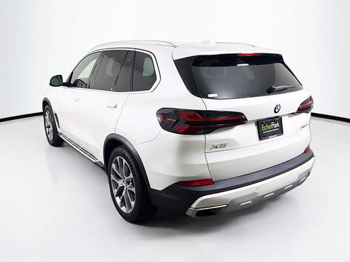 White 2024 BMW X5 sDrive40i