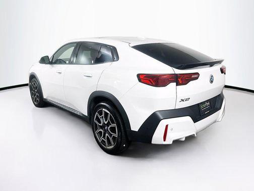 2025 BMW X2 xDrive28i