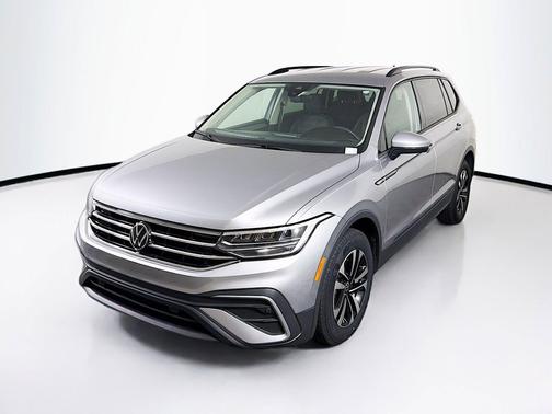Pyrite Silver Metallic 2024 Volkswagen Tiguan 2.0T S