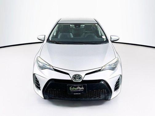 Classic Silver Metallic 2018 Toyota Corolla SE