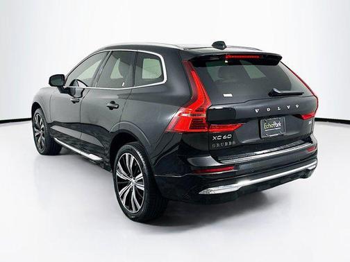 2022 Volvo XC60 B5 Inscription