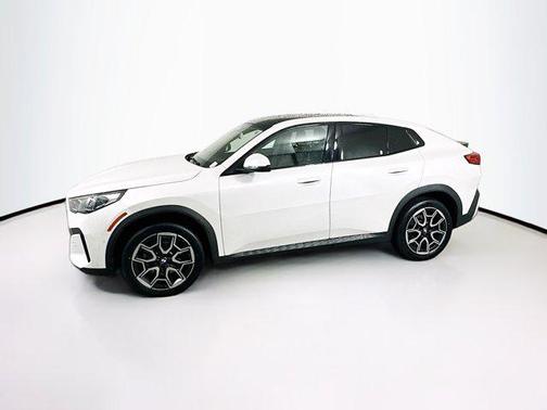 2025 BMW X2 xDrive28i