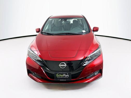 Scarlet Ember 2025 Nissan Leaf SV PLUS