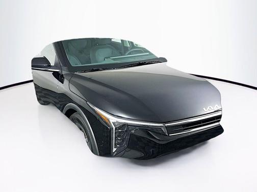 Aurora Black Pearl 2025 Kia K4 LXS