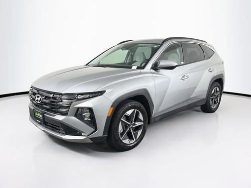 Shimmering Silver 2025 Hyundai TUCSON SEL