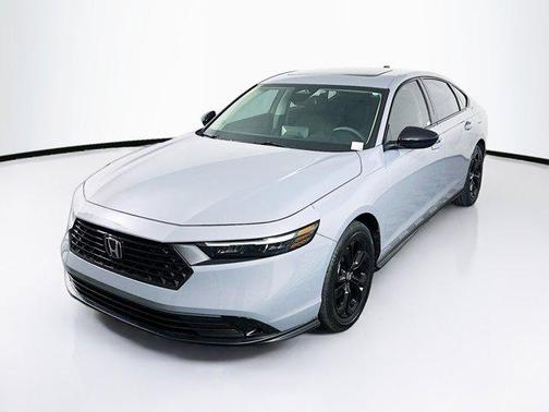 Meteorite Gray Metallic 2025 Honda Accord SE