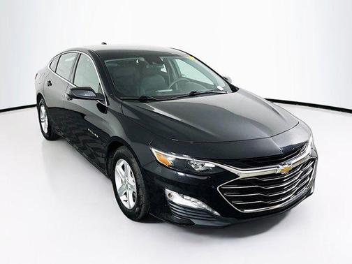 Mosaic Black Metallic 2023 Chevrolet Malibu FWD 1LT