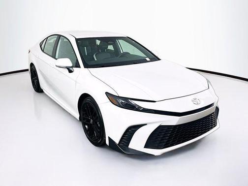 Ice Cap 2026 Toyota Camry SE