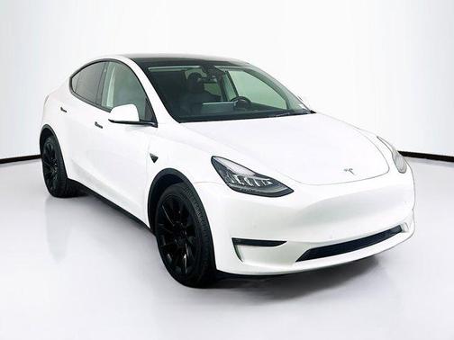 2022 Tesla Model Y Long Range Dual Motor All-Wheel Drive