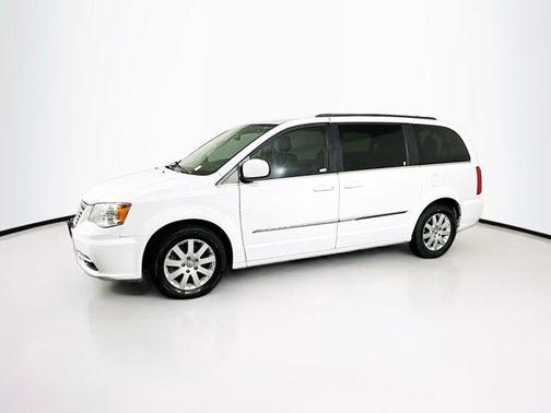Bright White Clearcoat 2015 Chrysler Town & Country Touring