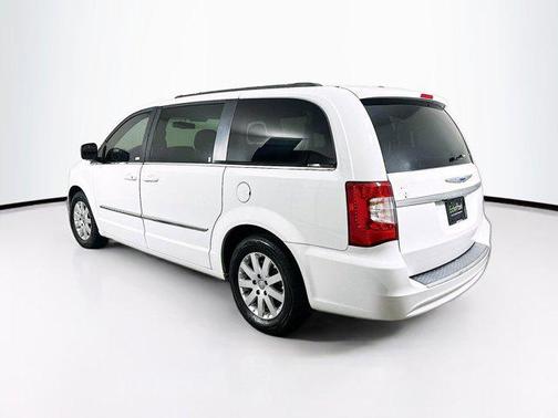 Bright White Clearcoat 2015 Chrysler Town & Country Touring