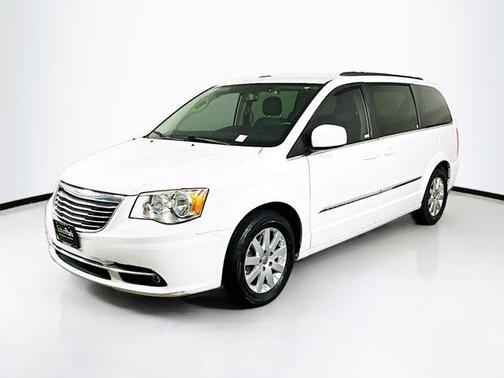Bright White Clearcoat 2015 Chrysler Town & Country Touring
