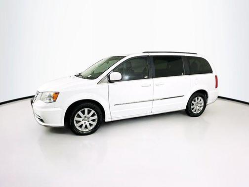 Bright White Clearcoat 2015 Chrysler Town & Country Touring