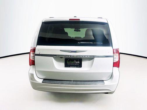 Bright White Clearcoat 2015 Chrysler Town & Country Touring