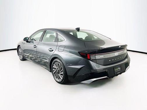 2025 Hyundai SONATA Hybrid SE