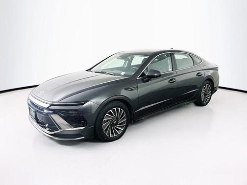 2025 Hyundai SONATA Hybrid SE