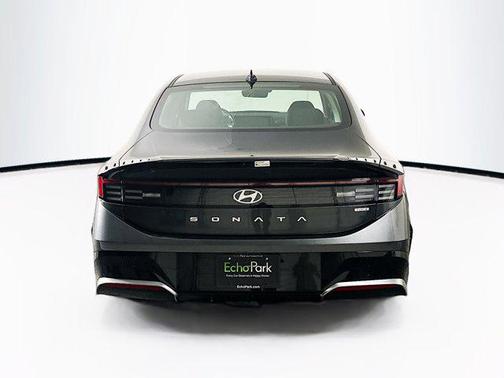 2025 Hyundai SONATA Hybrid SE